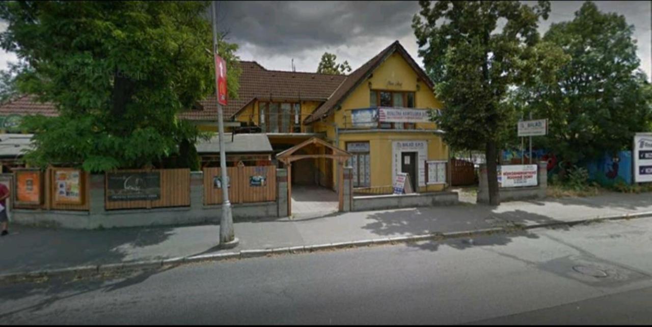 Apartman V Centre Mesta Мартин Экстерьер фото
