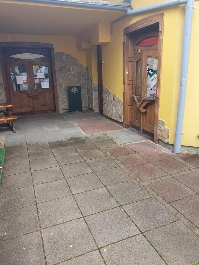Apartman V Centre Mesta Мартин Экстерьер фото